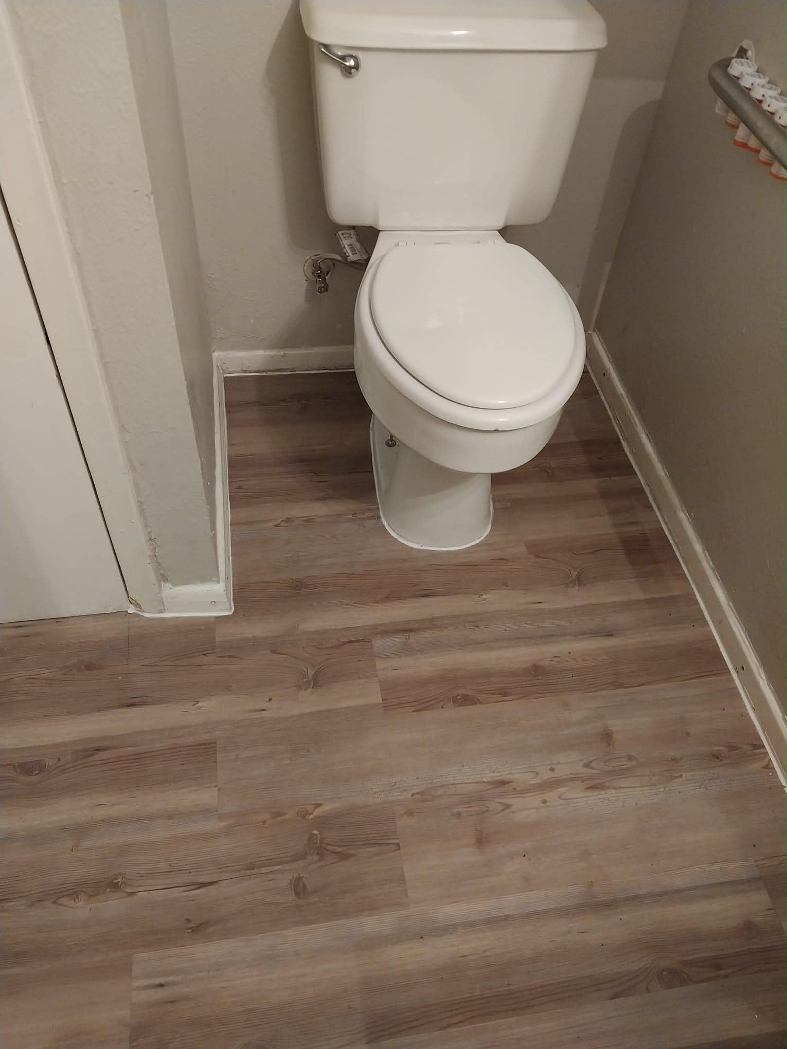 Bathroom with laminate flooring